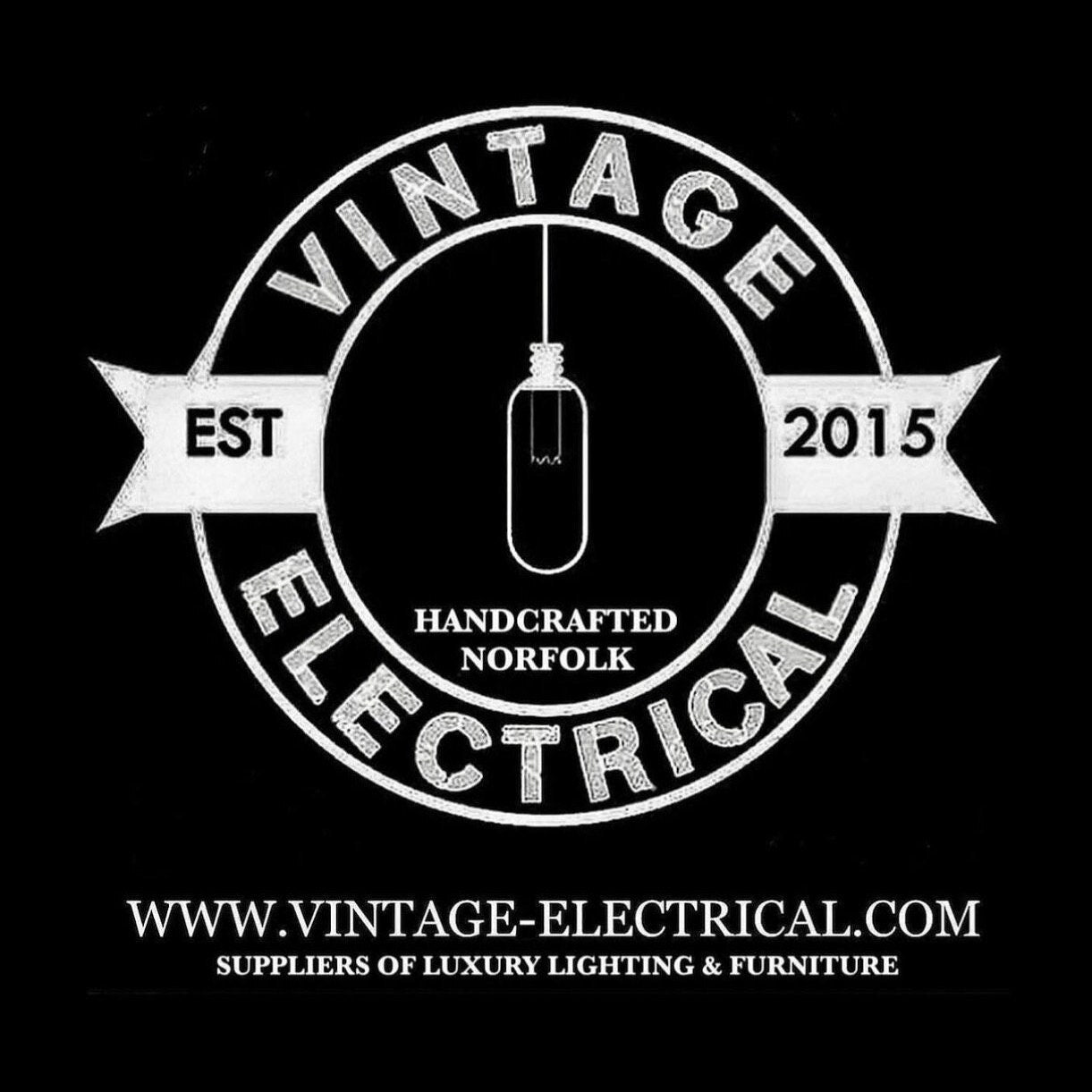 Violet Quinn Clamshell Solid Cast Champagne Ice Bucket