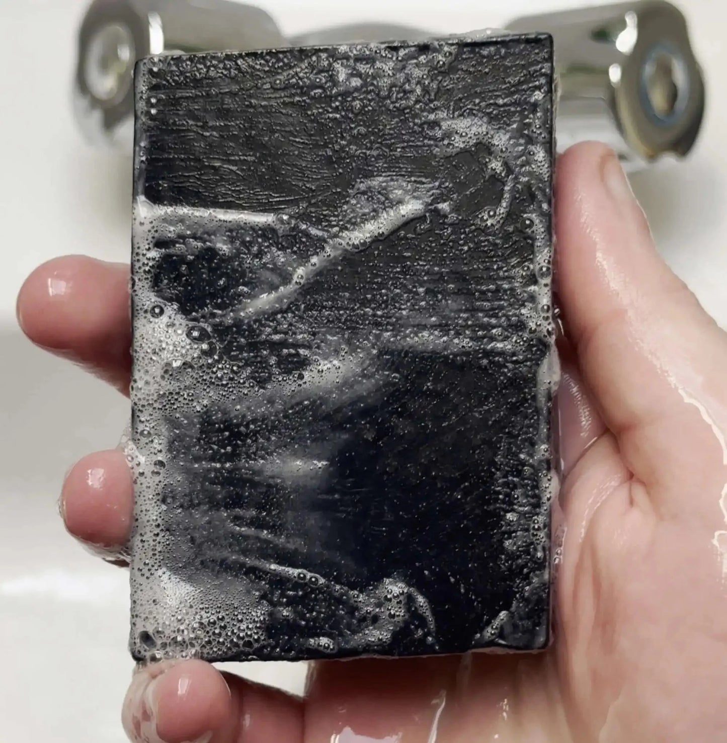 Violet Quinn Tea Tree, Lavender, Dead Sea Mud & Pumice Soap Bar